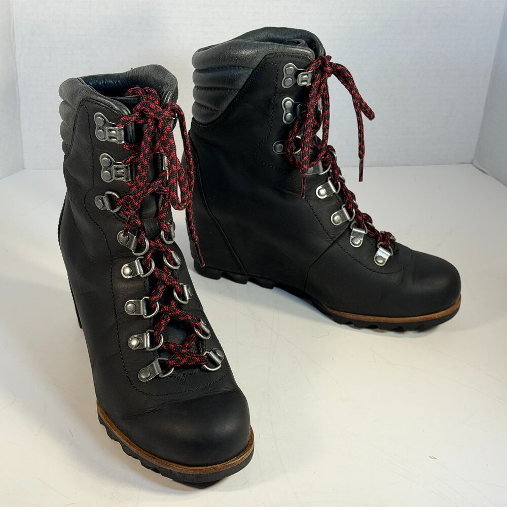 Women's SOREL conquest wedge size 7.5